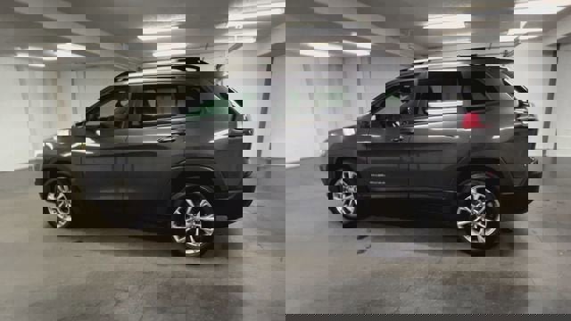 Used 2022 Jeep Cherokee Latitude Lux image 6