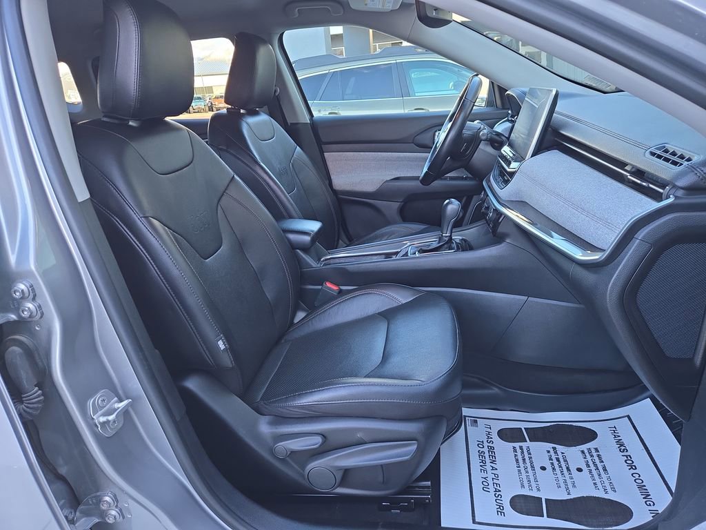 Used 2022 Jeep Compass Latitude image 17