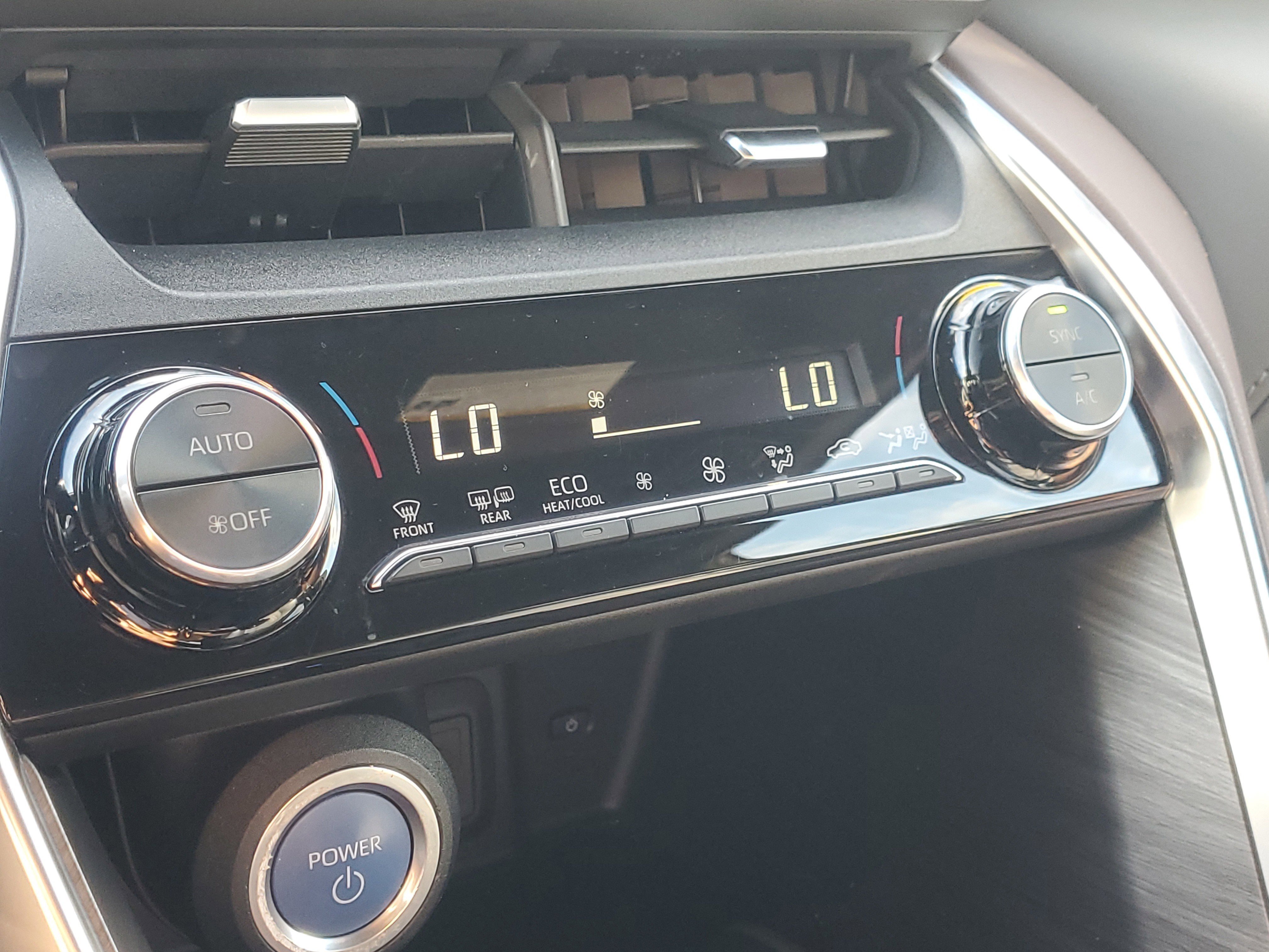 Certified 2021 Toyota Venza XLE w/ Softex Package AWD/4WD image 29