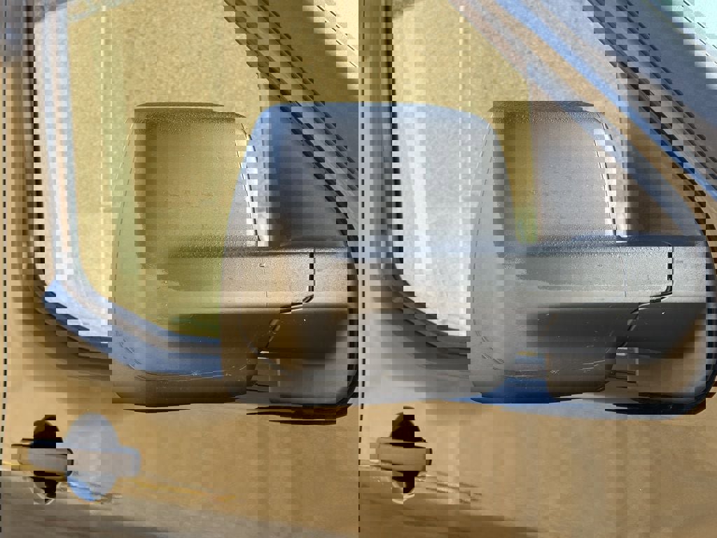 Used 2018 Nissan NV 3500 S image 19