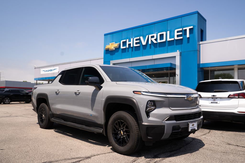 New 2025 Chevrolet Silverado EV LT