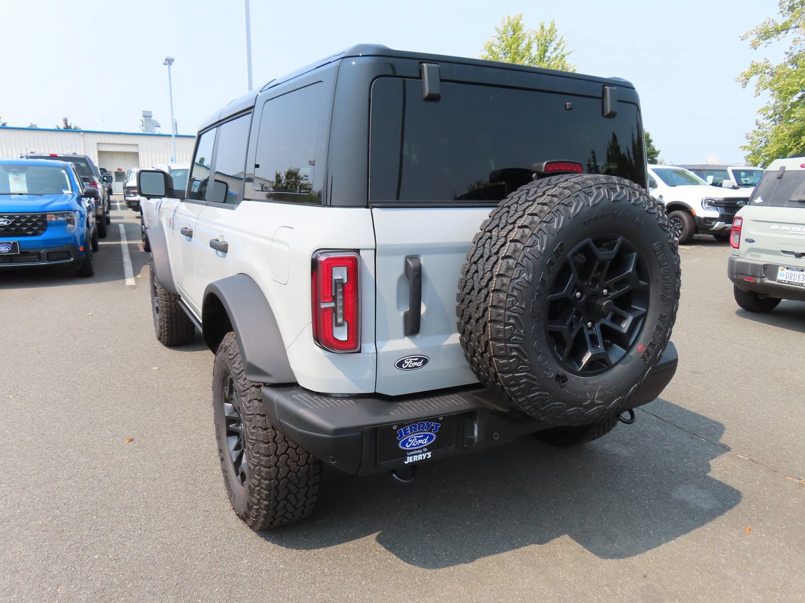 New 2026 Ford Bronco Badlands AWD/4WD image 6