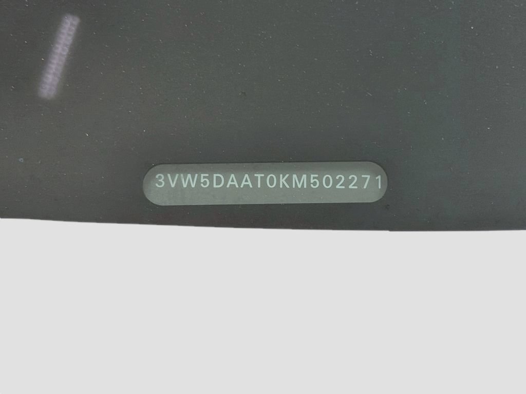 Used 2019 Volkswagen Beetle 2.0T S FWD image 28