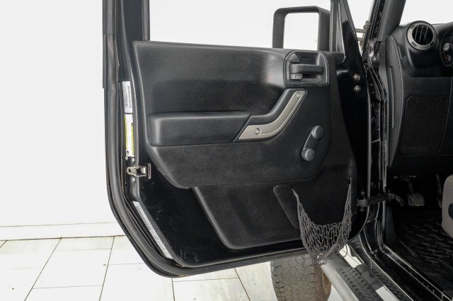 Used 2015 Jeep Wrangler Sport w/ Mopar Black Appearance Group AWD/4WD image 30