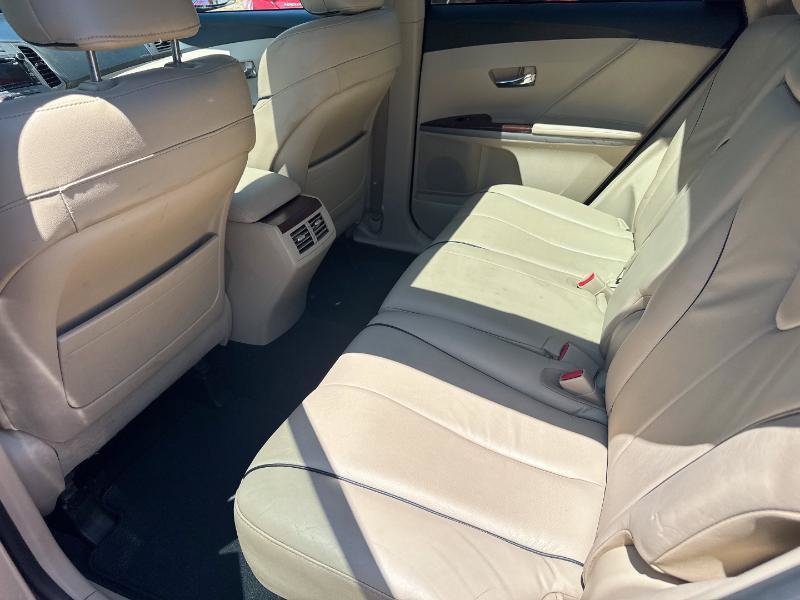 Used 2011 Toyota Venza AWD w/ Comfort Pkg image 9