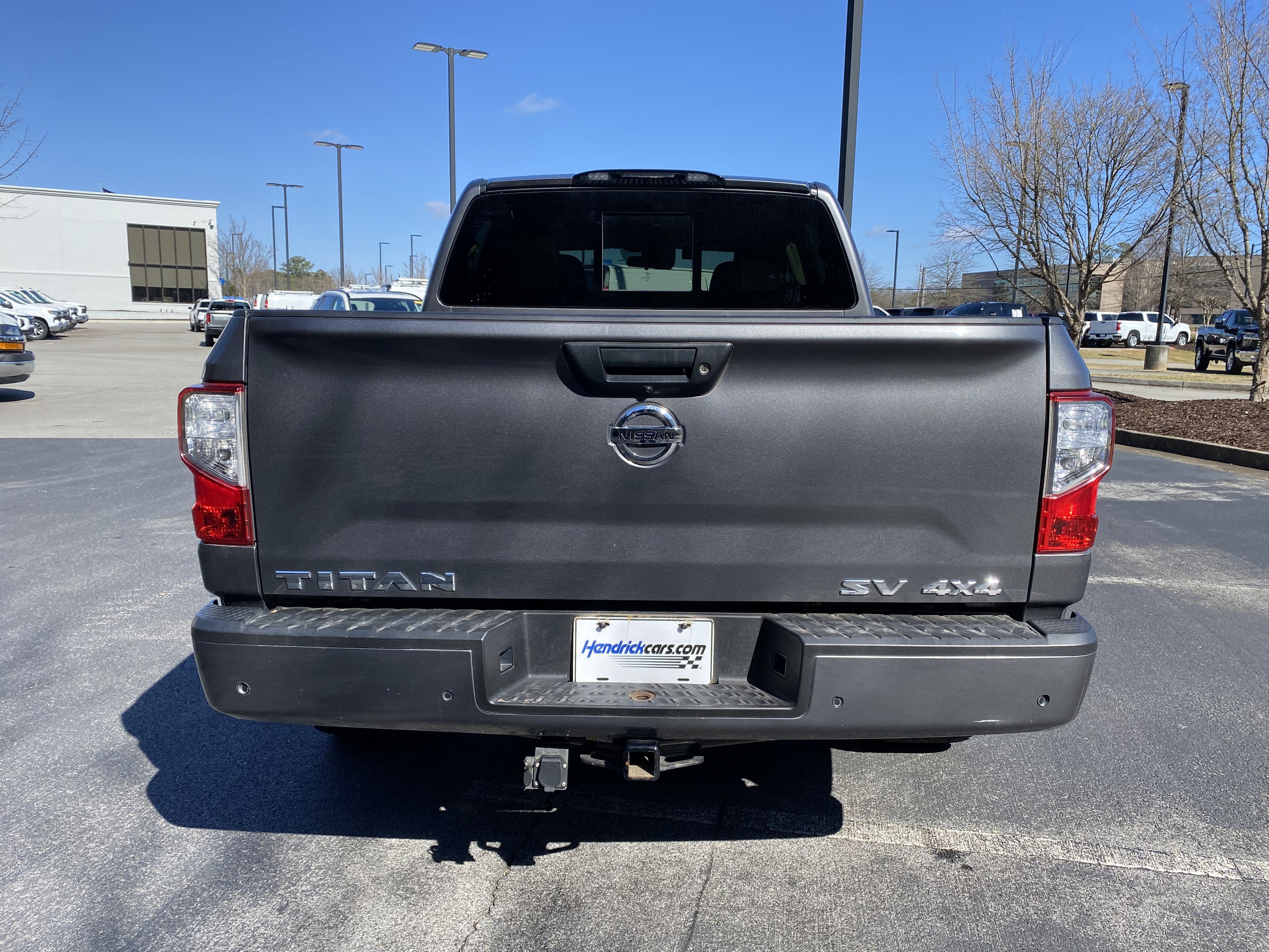 Used 2021 Nissan Titan SV image 8