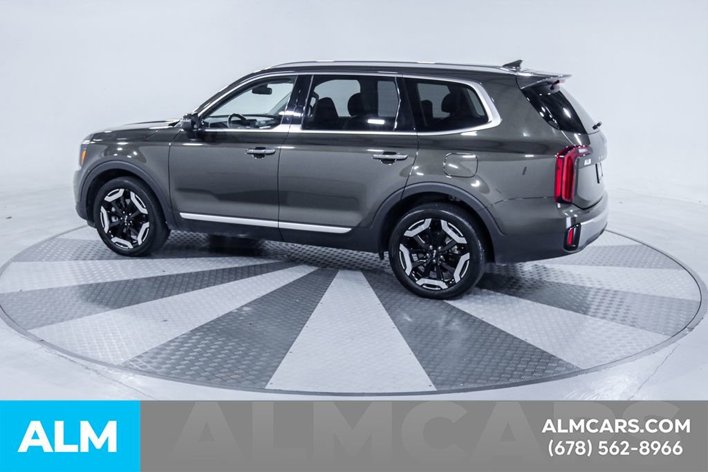 Used 2025 Kia Telluride S FWD image 5