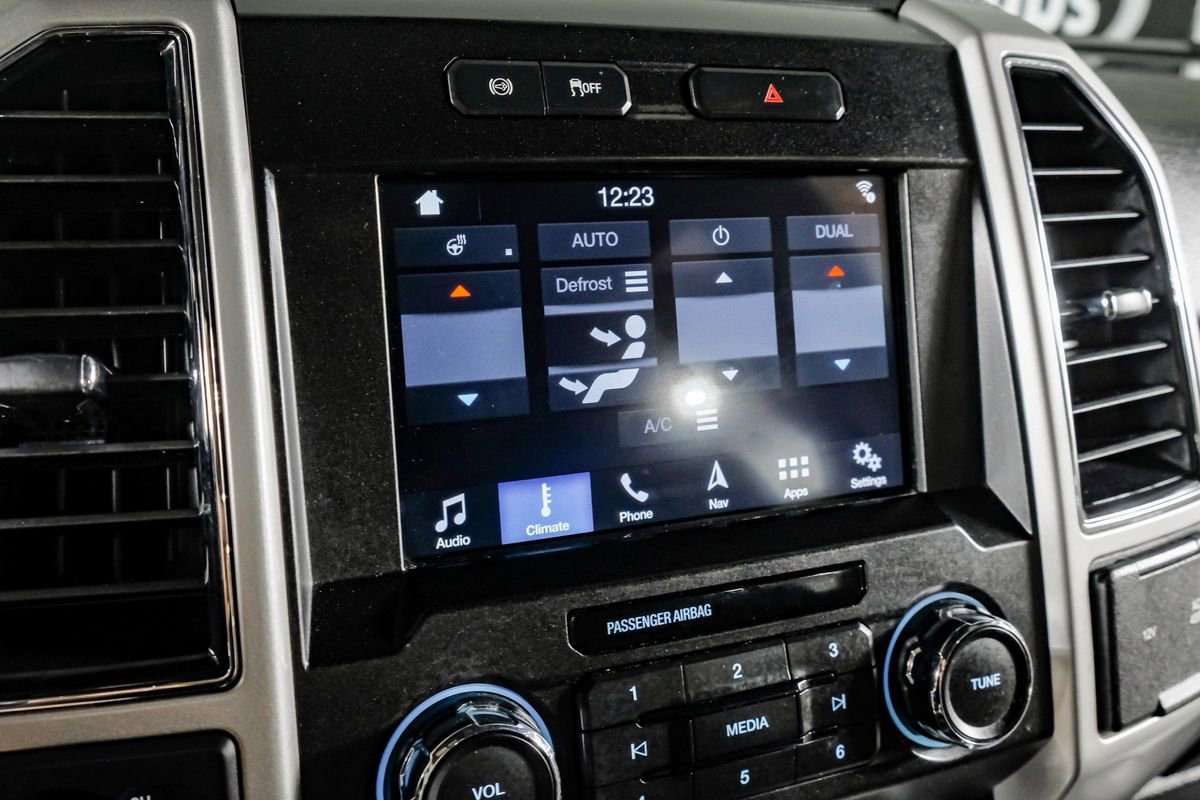 Used 2019 Ford F350 Lariat w/ Lariat Ultimate Package AWD/4WD image 28