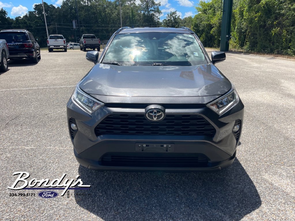Used 2021 Toyota RAV4 XLE AWD/4WD image 2