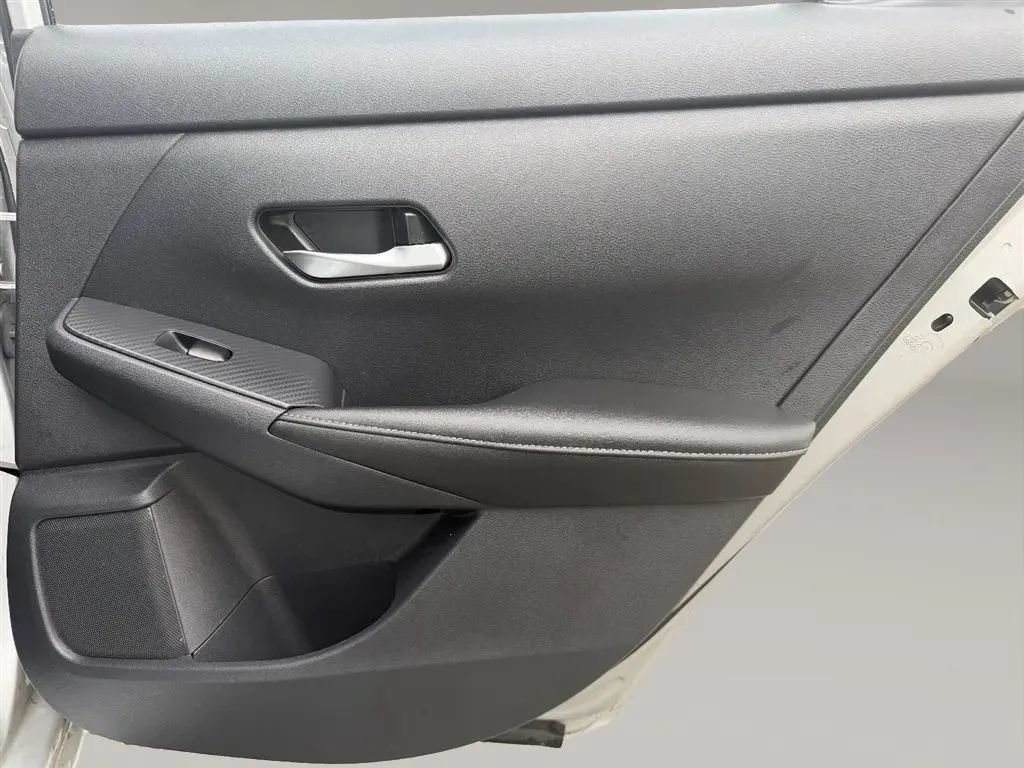 Used 2023 Nissan Sentra S FWD image 29