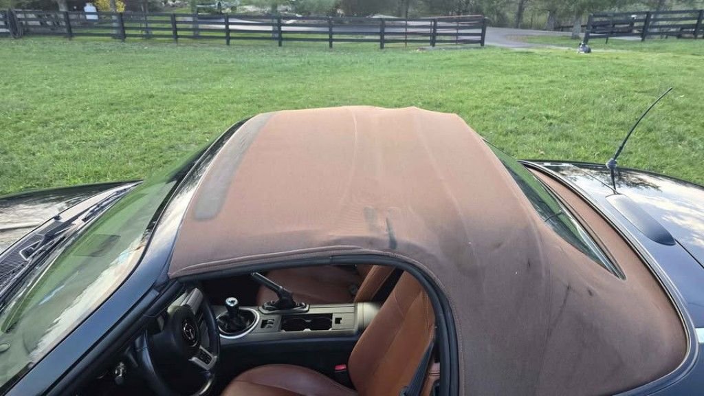 Used 2008 MAZDA MX-5 Miata Grand Touring w/ Premium Pkg image 9