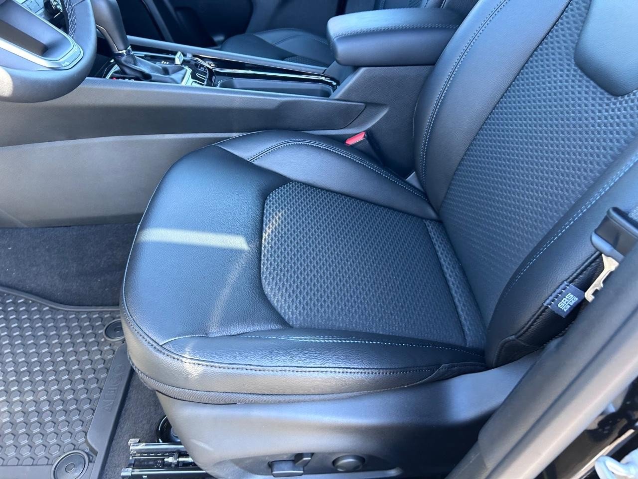 New 2026 Jeep Compass Latitude image 20
