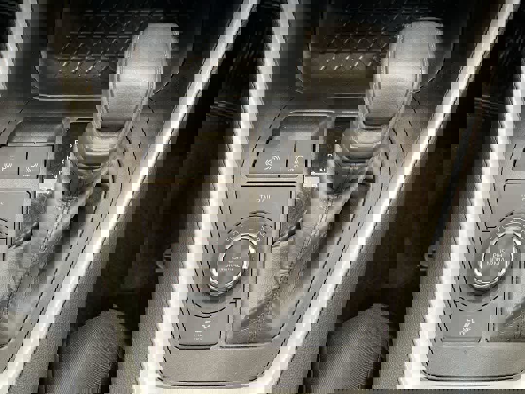 Used 2024 Toyota RAV4 XLE image 22