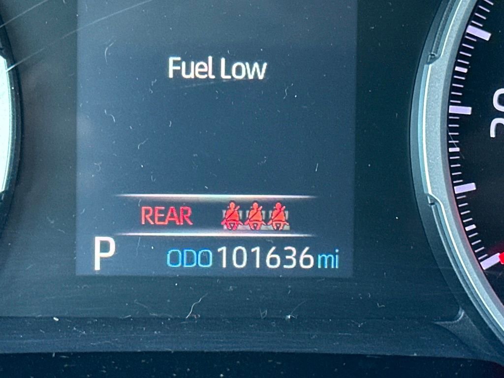 Used 2019 Toyota RAV4 LE image 18