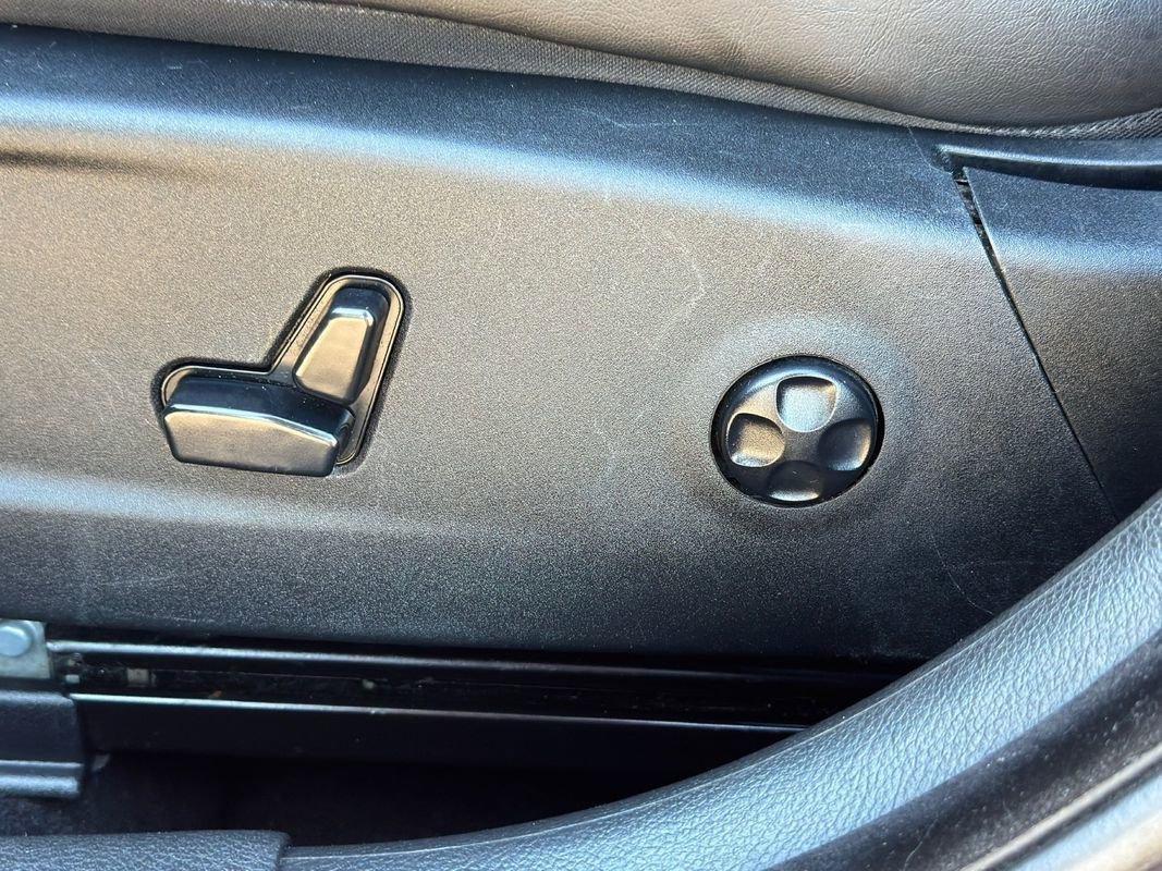 Used 2019 Chrysler 300 S image 14