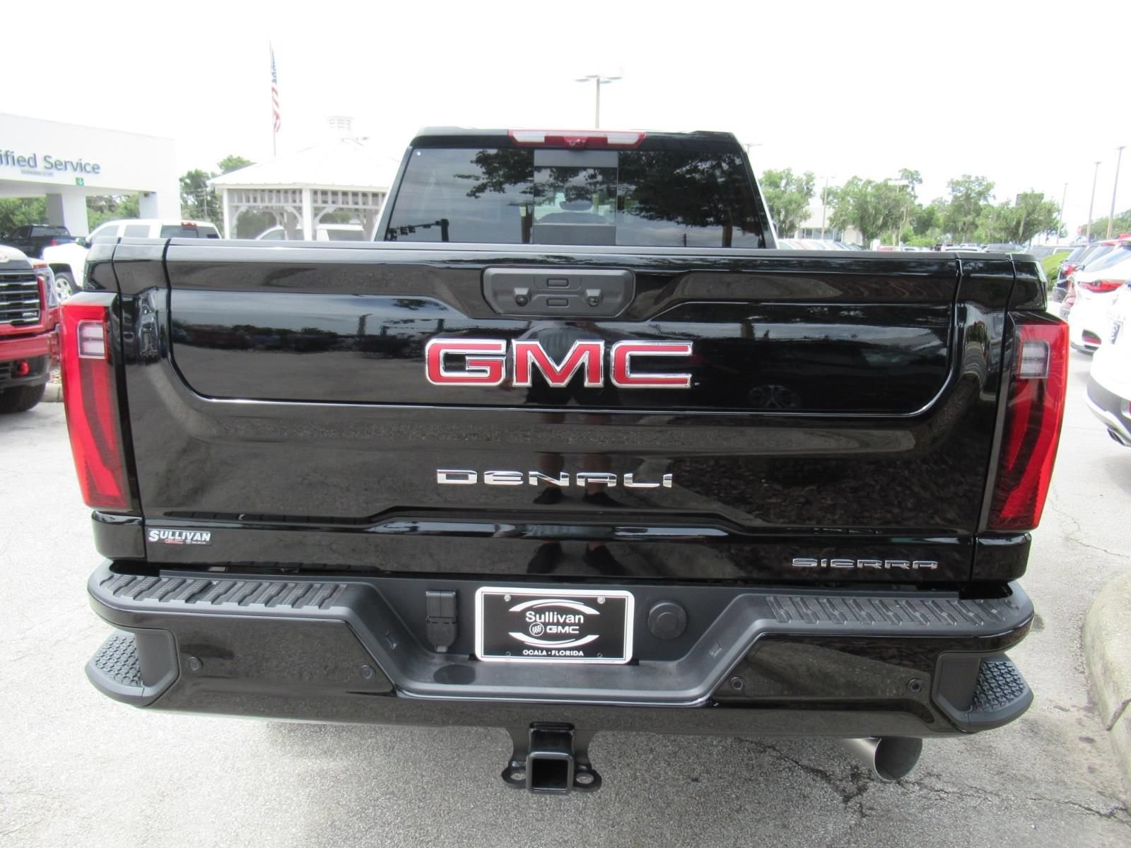 New 2026 GMC Sierra 2500 Denali w/ Denali Reserve Package AWD/4WD image 6