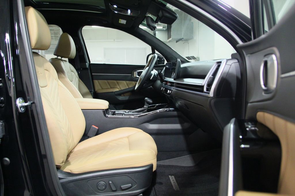 Used 2025 Kia Sorento SX Prestige w/ Olive Brown Leather Package AWD/4WD image 21