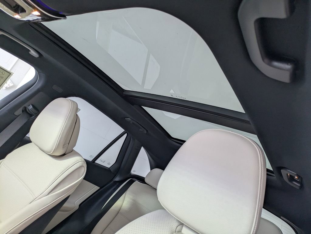 New 2026 Mercedes-Benz GLC 300 image 10