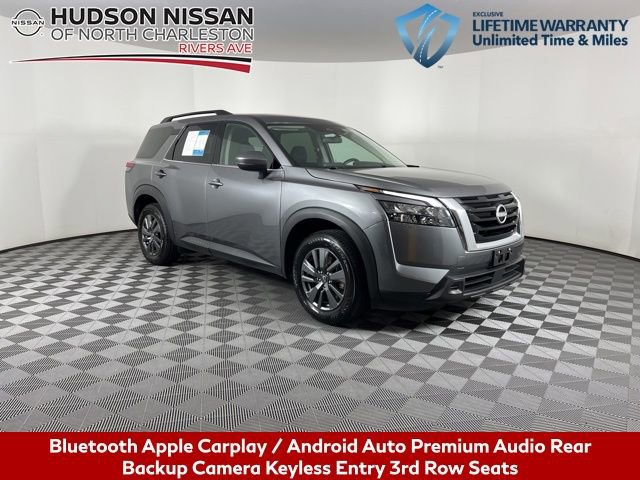 Used 2024 Nissan Pathfinder SV