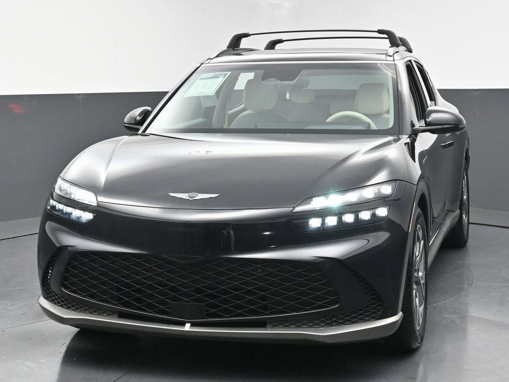 Used 2025 Genesis GV60 RWD image 7