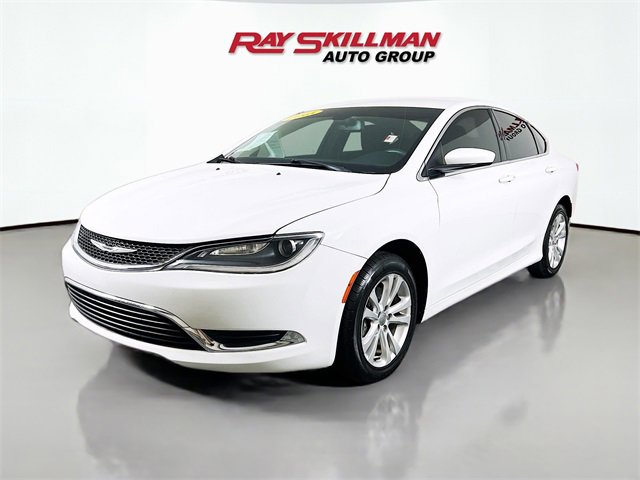 Used 2015 Chrysler 200 Limited image 3