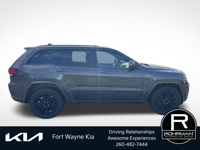 Used 2019 Jeep Grand Cherokee Altitude AWD/4WD image 7