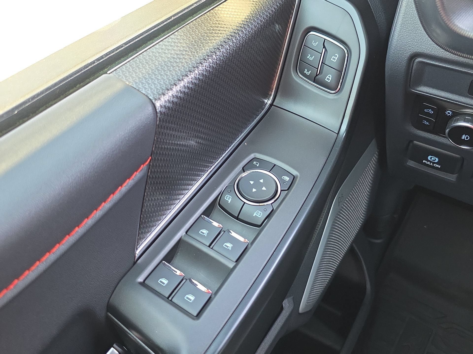 Used 2025 Ford F150 Raptor AWD/4WD image 20