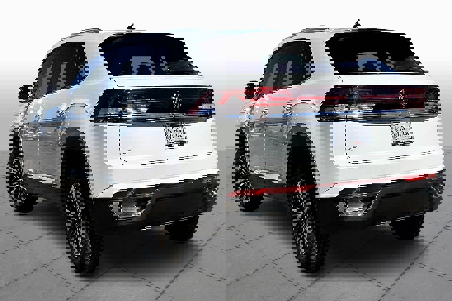 New 2026 Volkswagen Atlas Cross Sport SE image 12