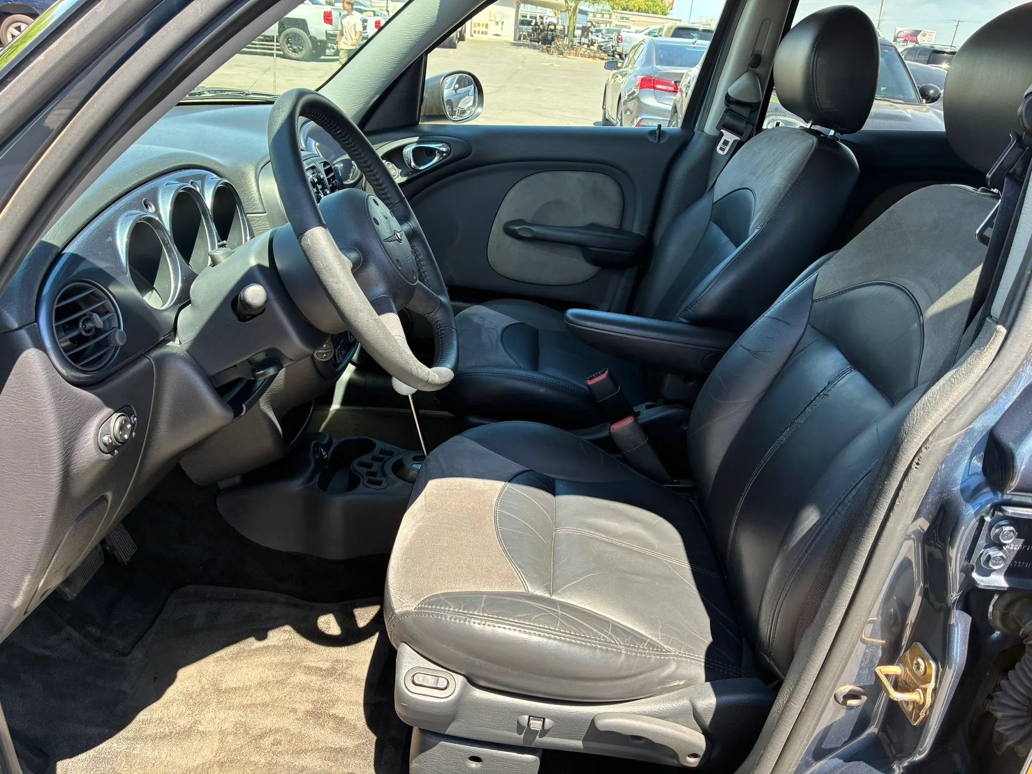 Used 2003 Chrysler PT Cruiser Limited FWD image 15