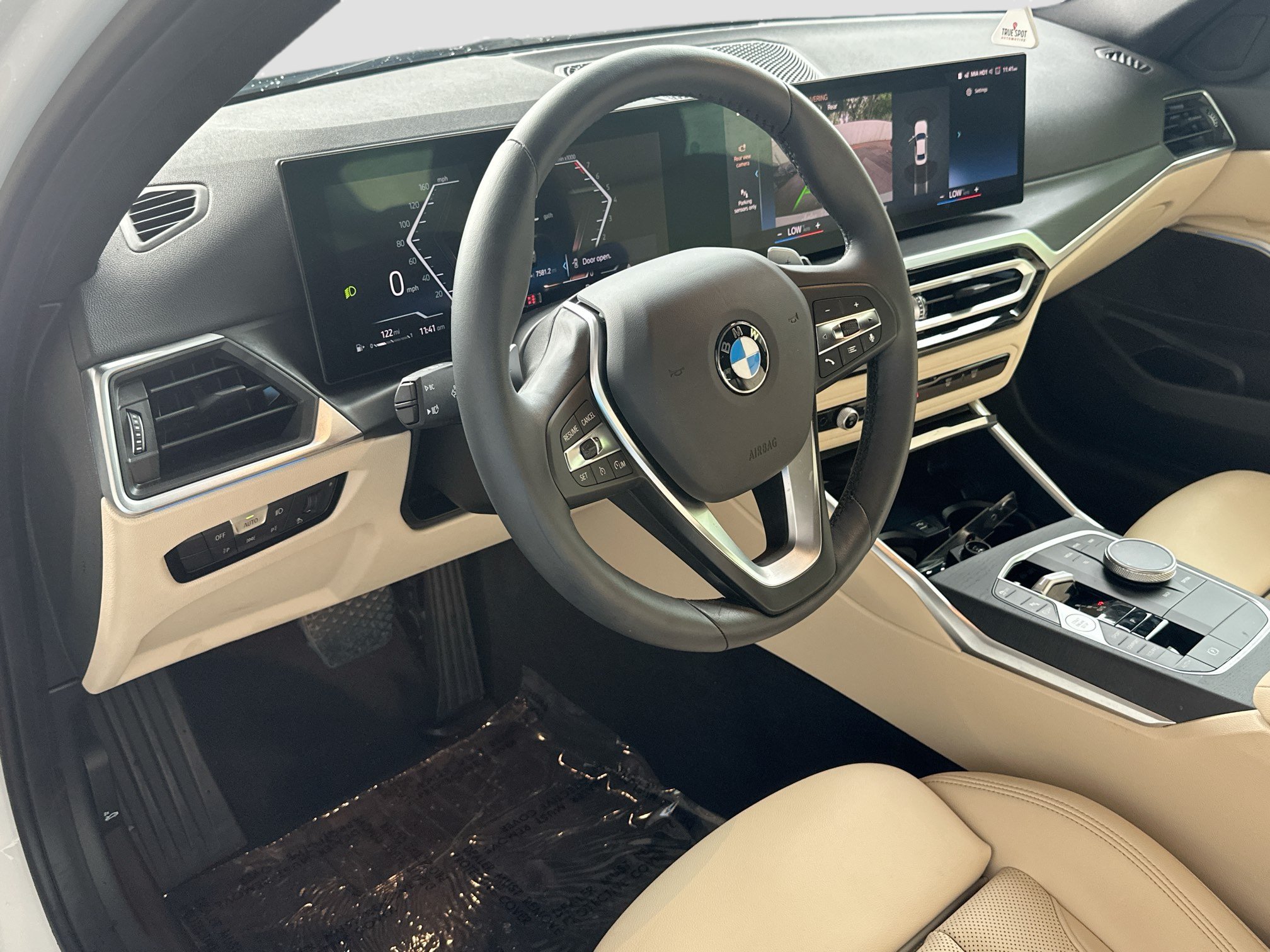 Certified 2024 BMW 330i Sedan w/ Convenience Package RWD image 9