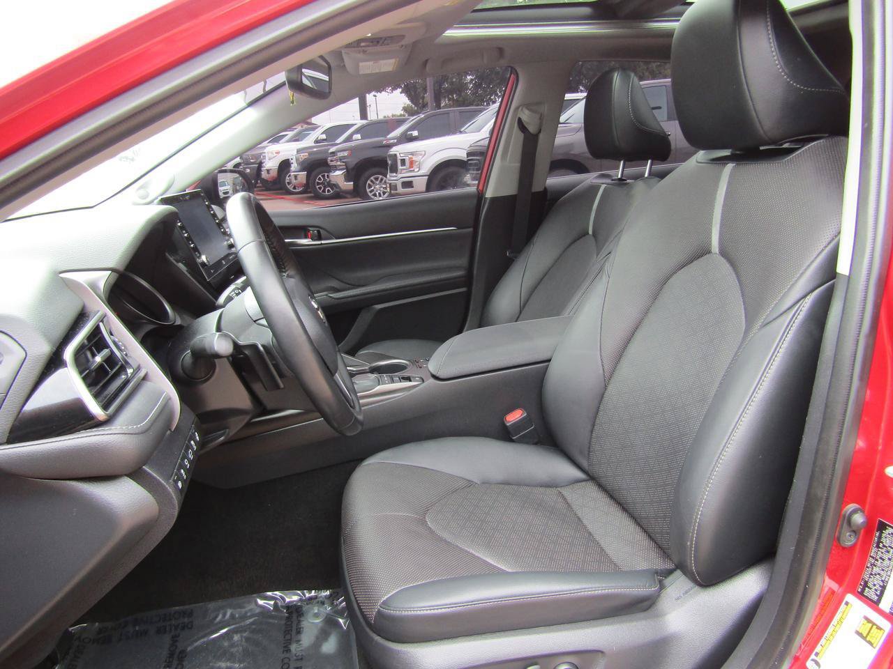 Used 2022 Toyota Camry XSE w/ Navigation Package AWD/4WD image 9