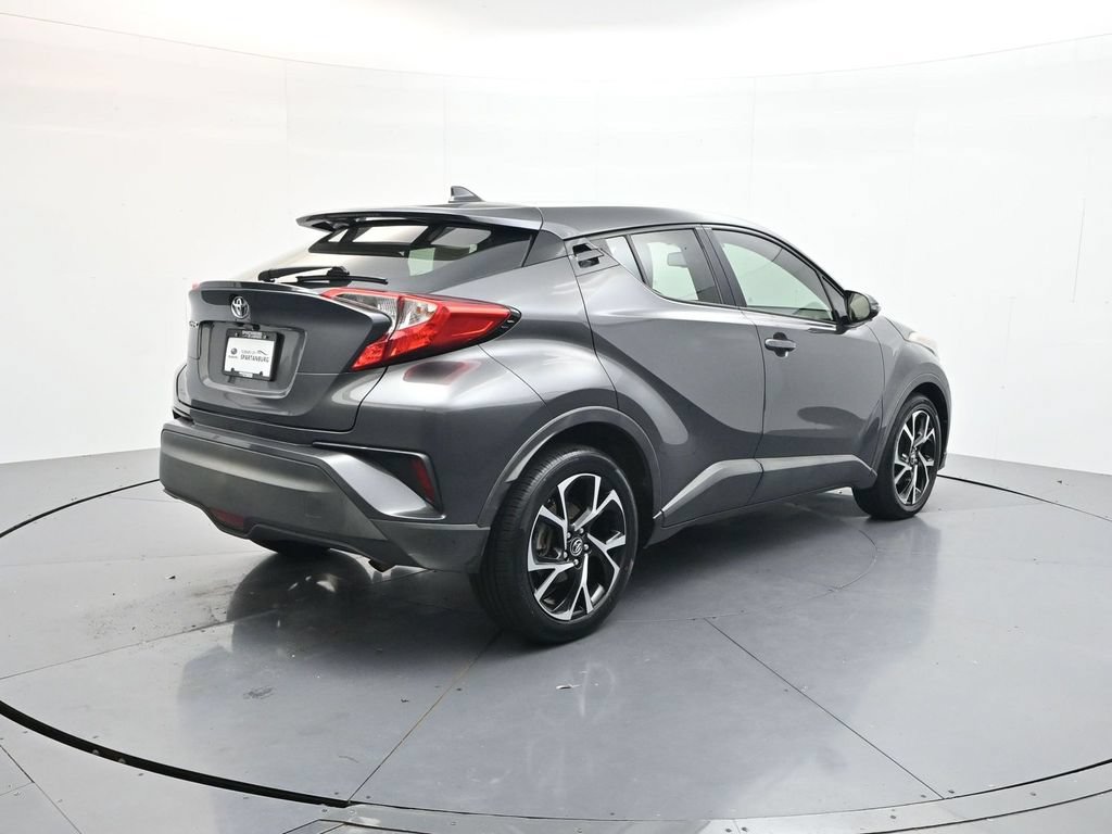 Used 2018 Toyota C-HR XLE FWD image 7