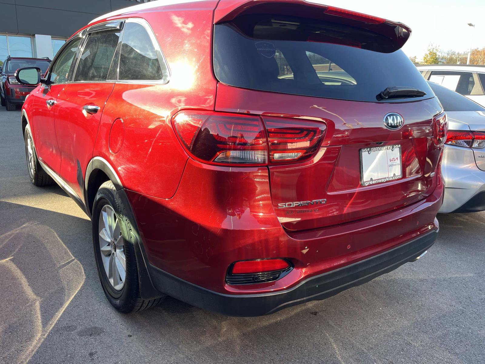 Used 2020 Kia Sorento LX w/ LX I4 Convenience Package image 3