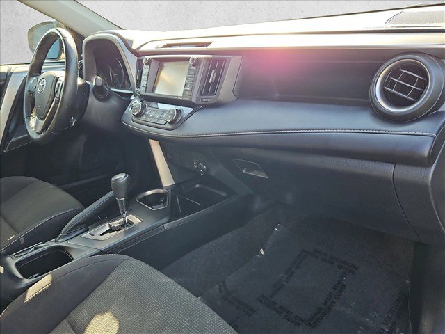 Used 2018 Toyota RAV4 XLE FWD image 22