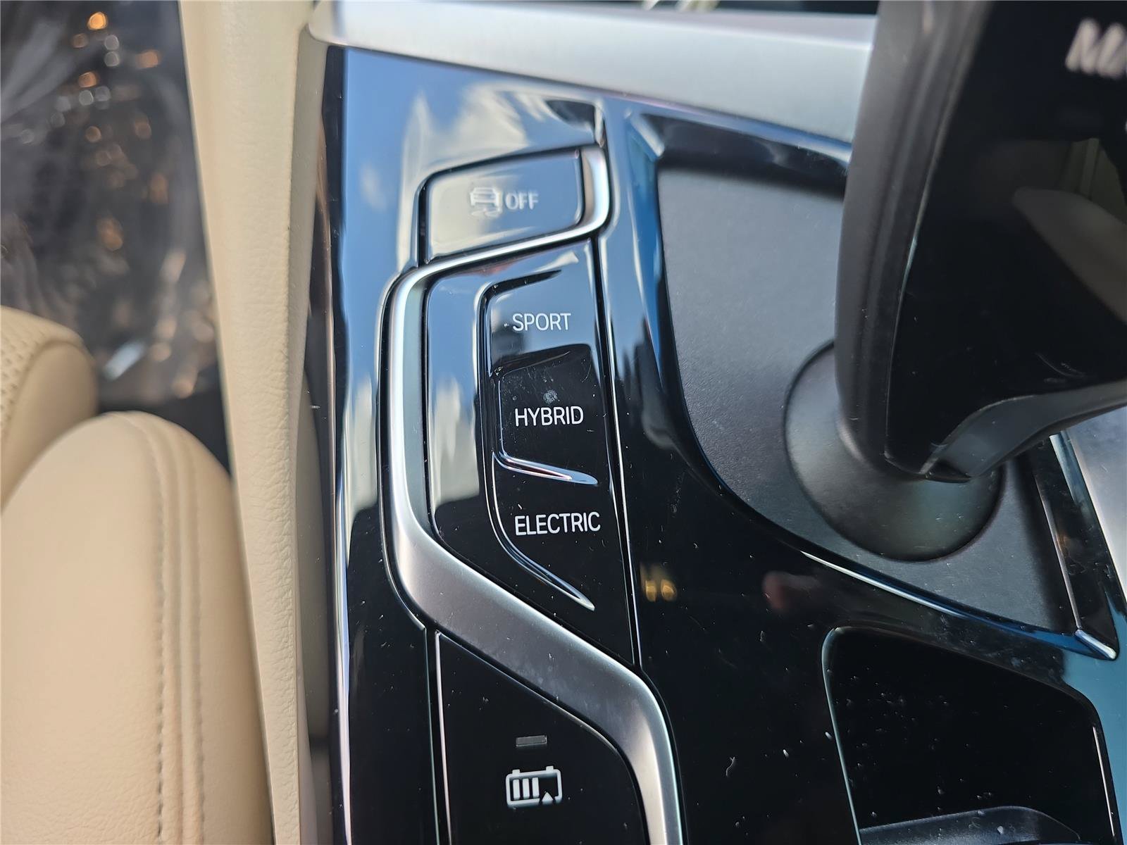 Used 2022 BMW 530e w/ Premium Package RWD image 24