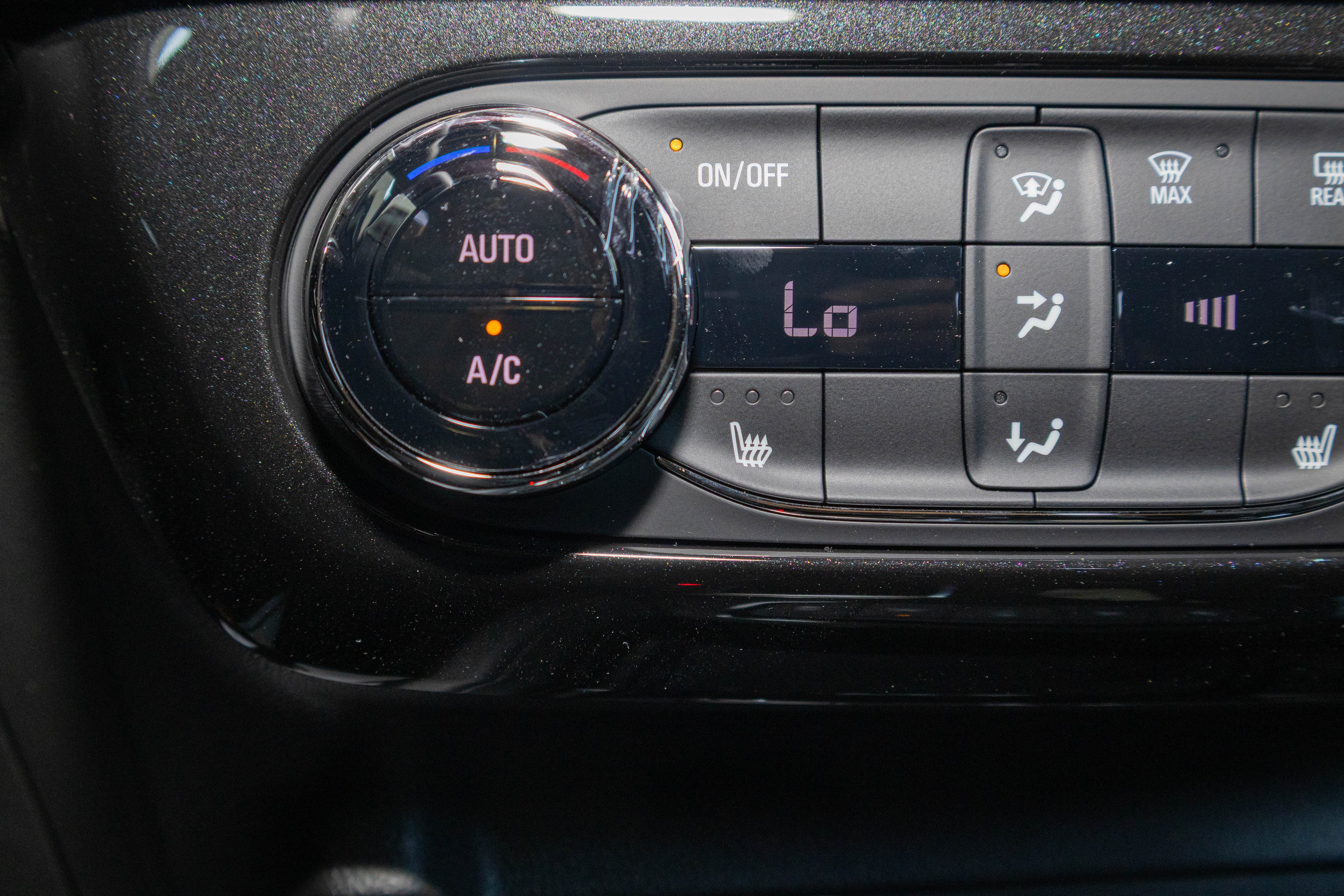 New 2026 Chevrolet TrailBlazer RS w/ Convenience Package FWD image 18