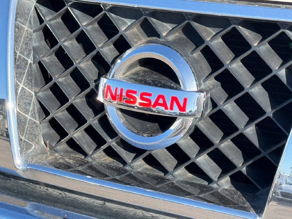 Used 2004 Nissan Titan SE AWD/4WD image 16
