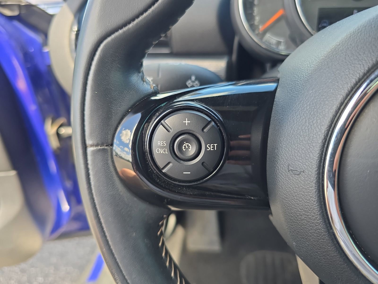 Used 2019 MINI Cooper Clubman S w/ Starlight Blue Edition image 23