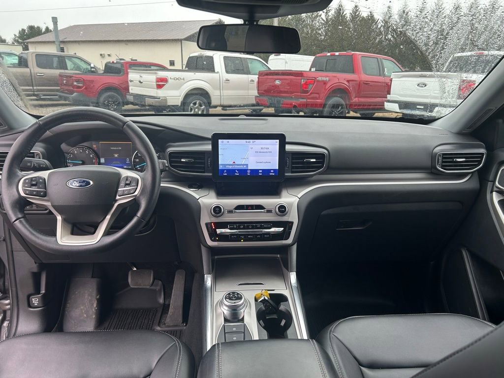 Used 2023 Ford Explorer XLT w/ Equipment Group 202A image 11
