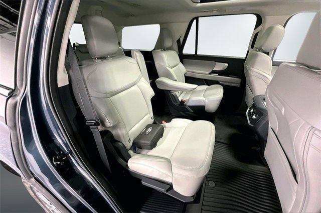 New 2026 Ford Expedition Active image 11