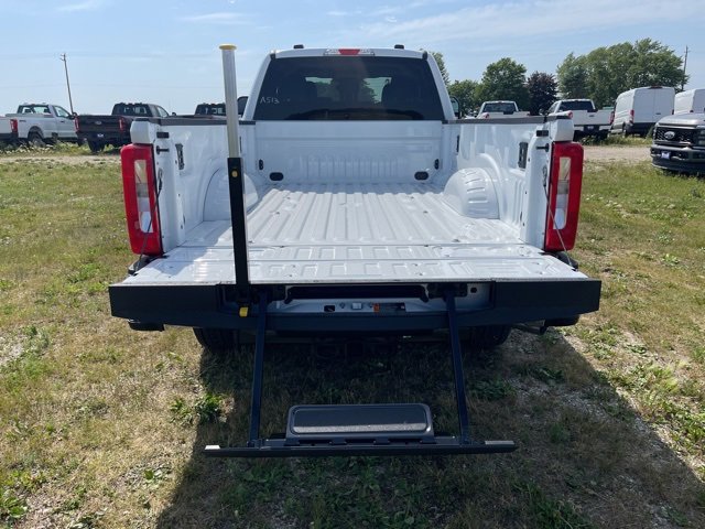 New 2025 Ford F350 XLT image 6