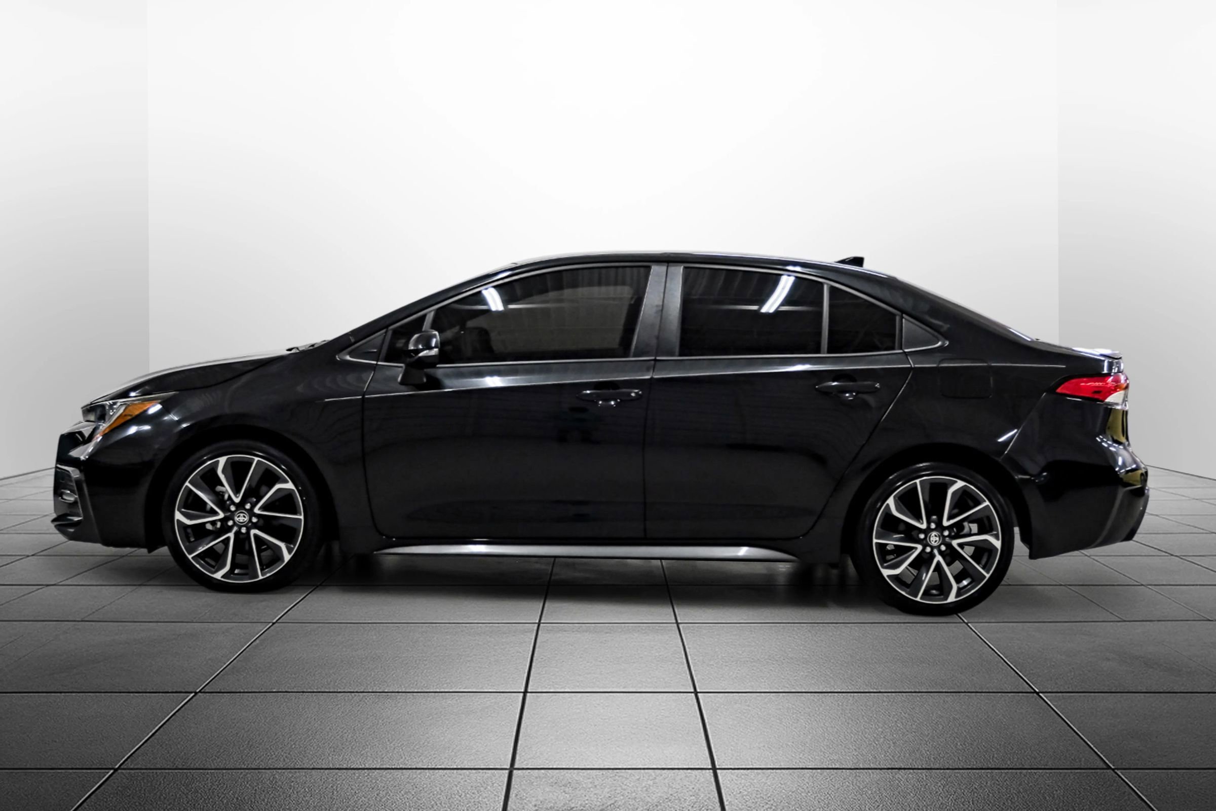 Used 2021 Toyota Corolla SE image 10