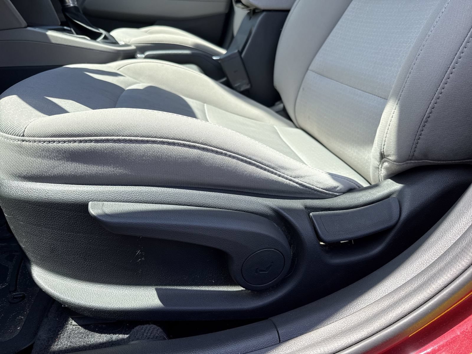 Used 2018 Hyundai Elantra SEL w/ Cargo Package FWD image 13
