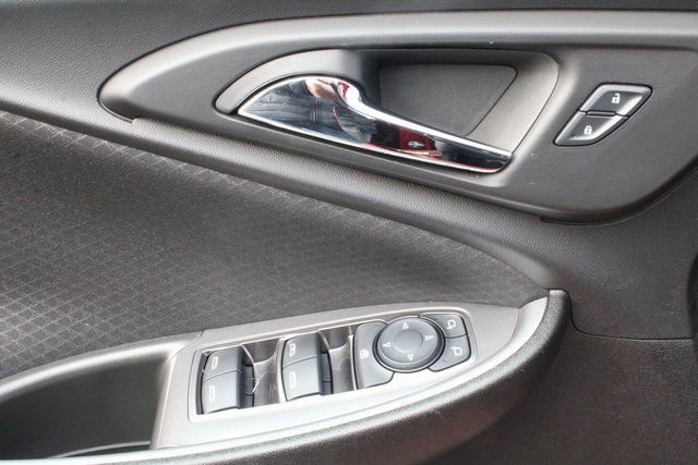 Used 2025 Chevrolet Malibu LT image 36