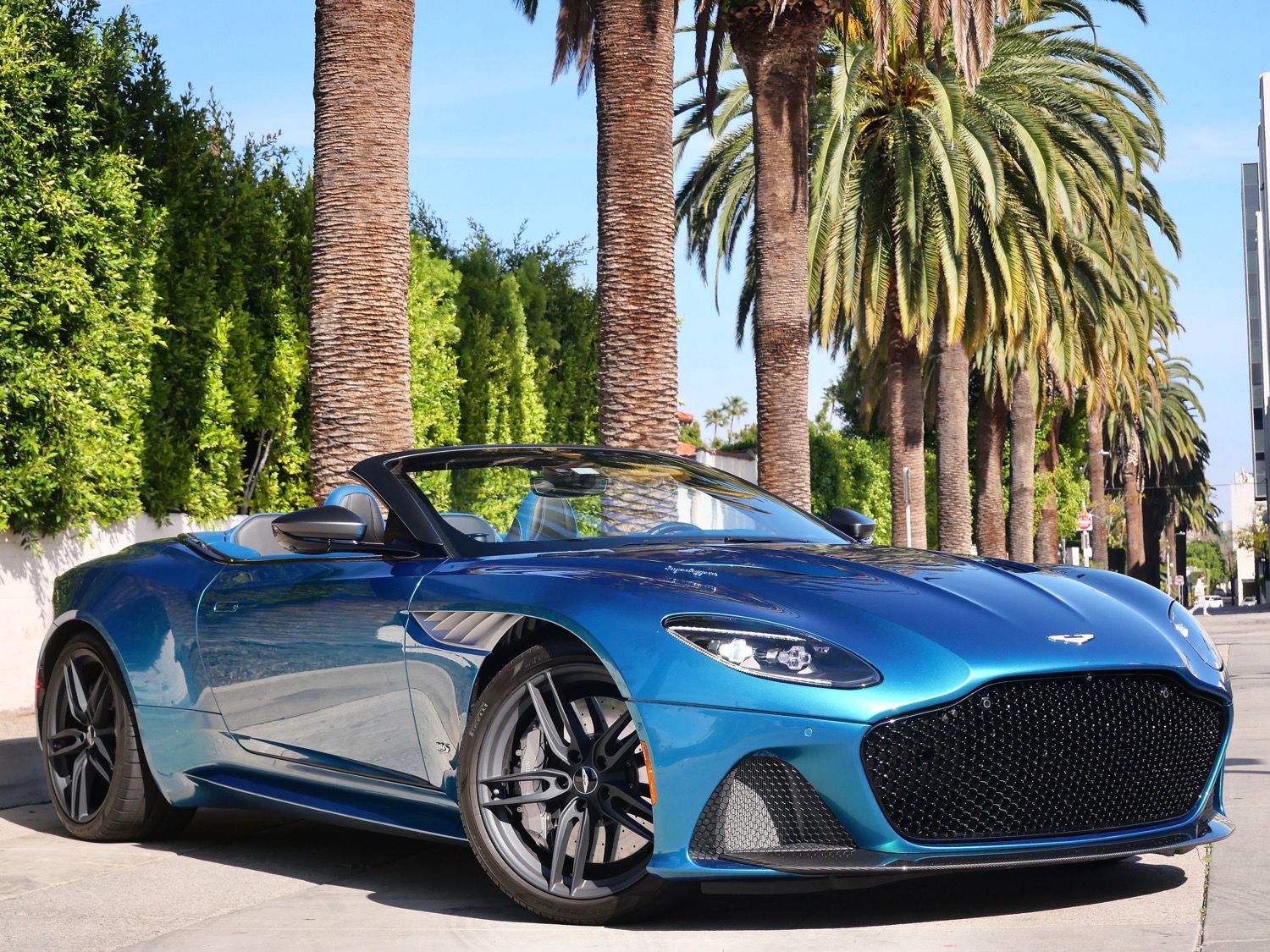 Used 2020 Aston Martin DBS Superleggera Volante image 1