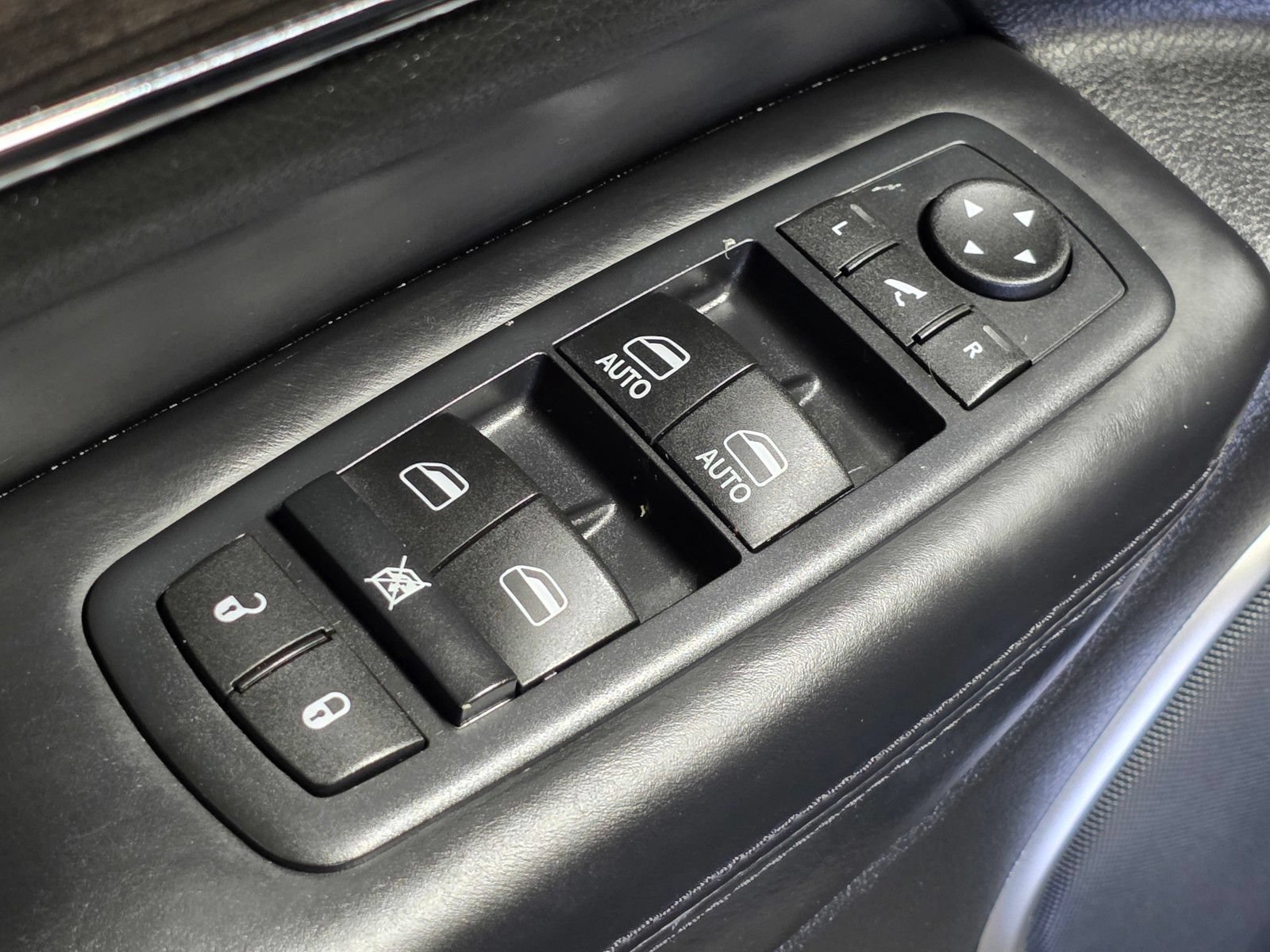 Used 2016 Jeep Grand Cherokee High Altitude AWD/4WD image 22