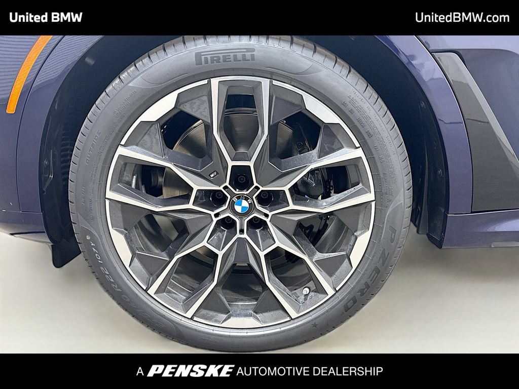 New 2027 BMW X7 xDrive40i w/ Executive Package AWD/4WD image 2