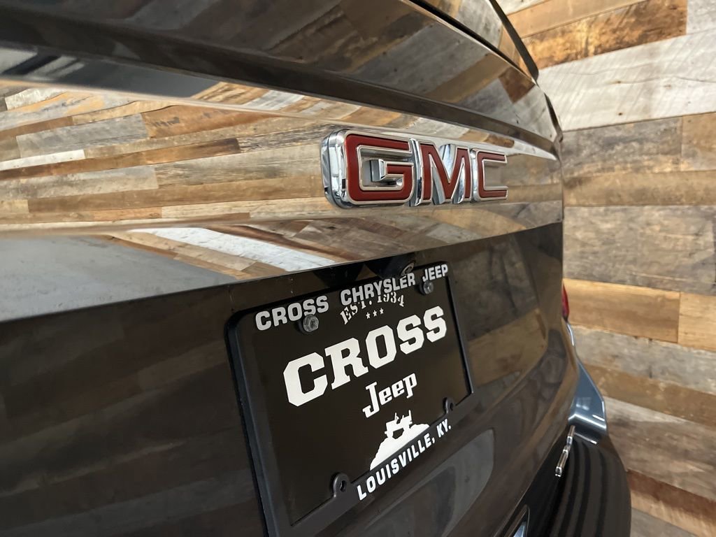 Used 2021 GMC Yukon XL SLE image 24