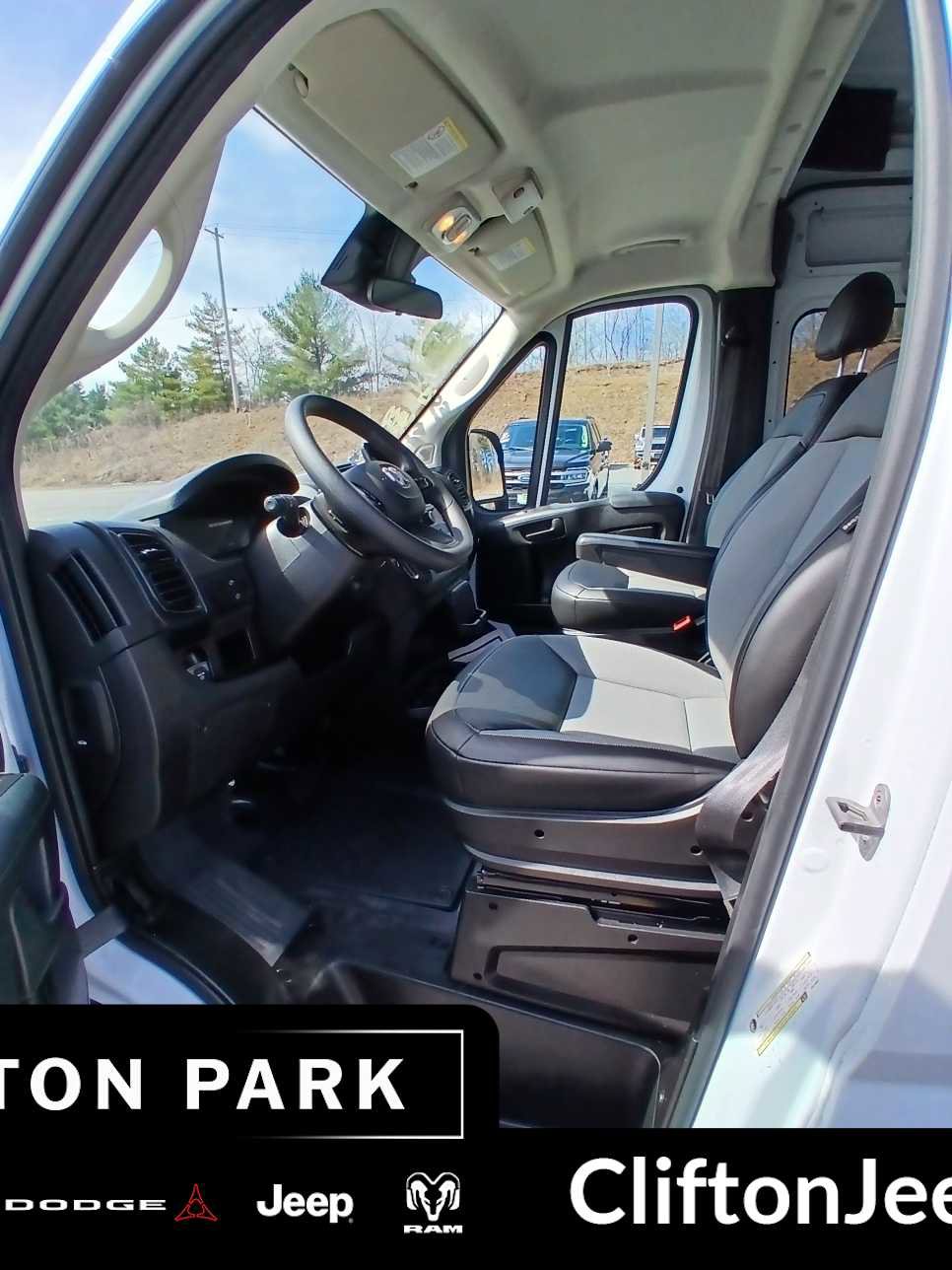 Used 2023 RAM ProMaster 2500 w/ Premium Convenience Group (B) image 10