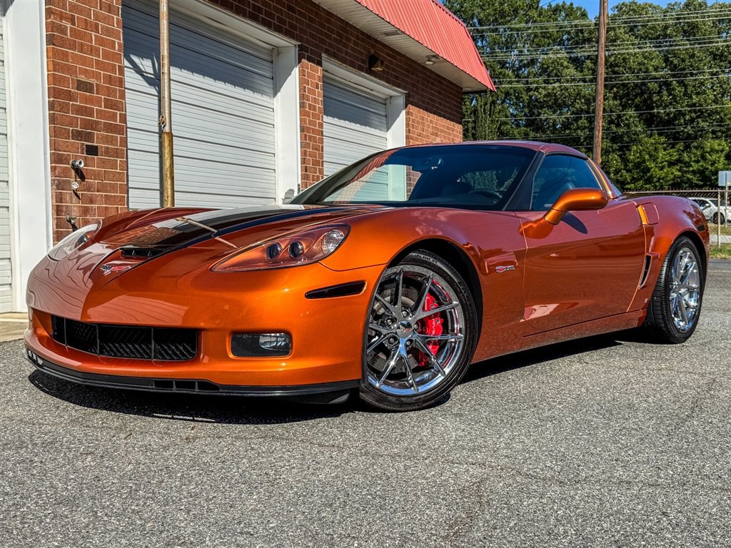 Used 2009 Chevrolet Corvette Z06 w/ Preferred Equipment Group RWD image 2